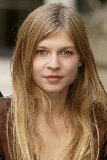 Chân dung Clémence Poésy