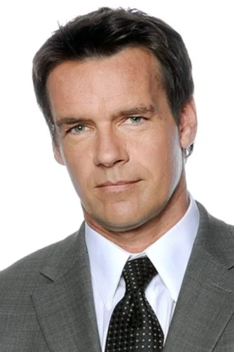 Chân dung David James Elliott