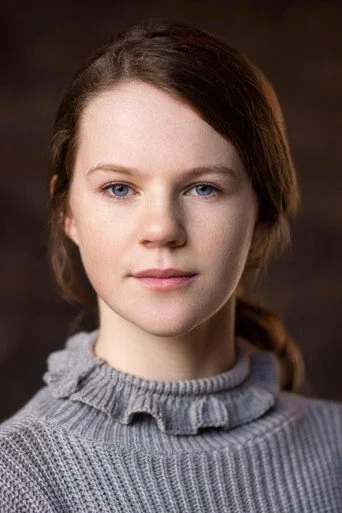 Chân dung Amy Macken
