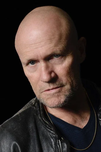 Chân dung Michael Rooker