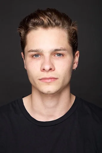 Chân dung Toby Wallace