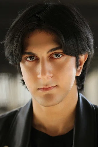 Chân dung Haroon Khan
