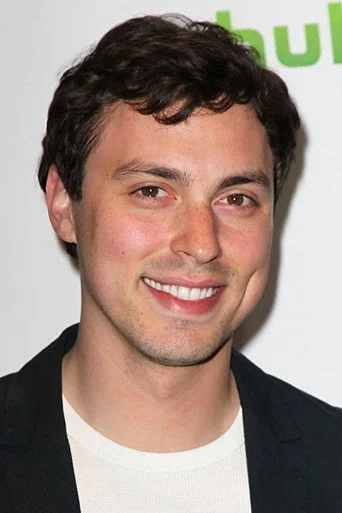 Chân dung John Francis Daley