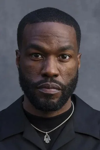 Chân dung Yahya Abdul-Mateen II