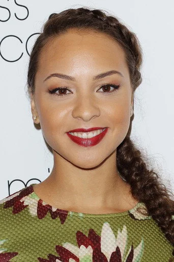 Chân dung Jasmine Cephas Jones