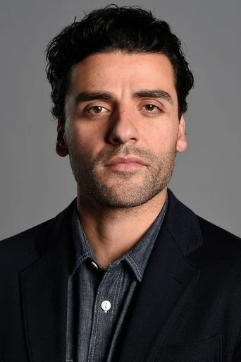 Chân dung Oscar Isaac