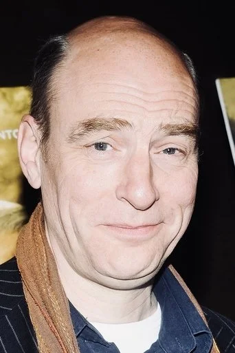 Chân dung Simon Kunz