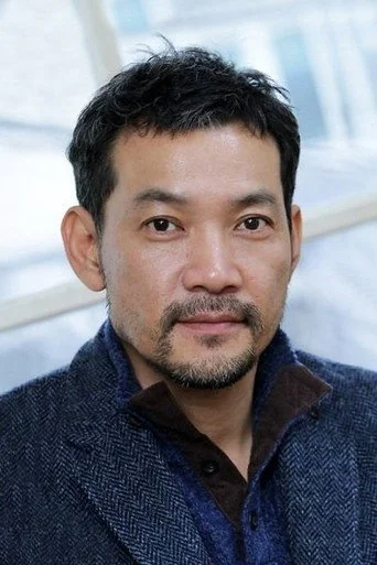 Chân dung Jung Jin-young