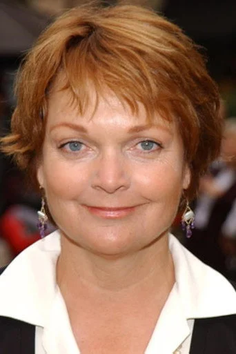 Chân dung Pamela Reed