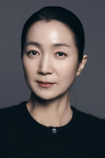 Chân dung Kim Joo-ryoung