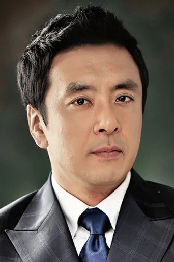Chân dung Kim Seung-woo