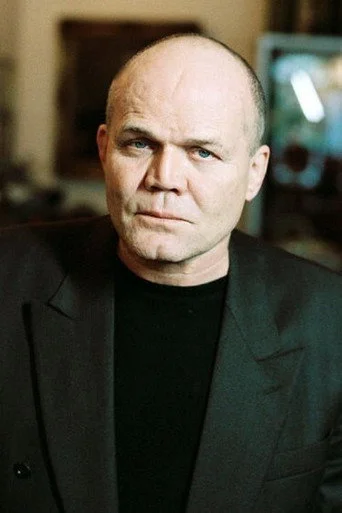 Chân dung Dan van Husen