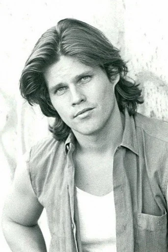 Chân dung Scott McGinnis