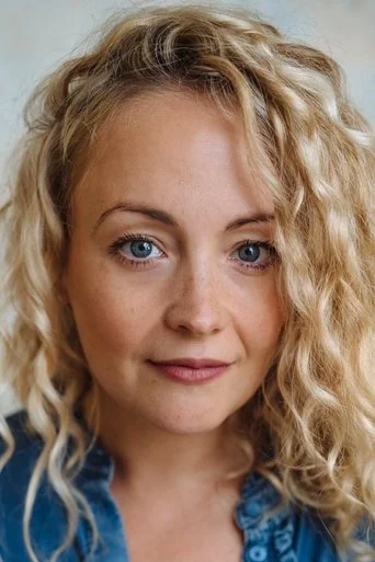 Chân dung Victoria Elliott