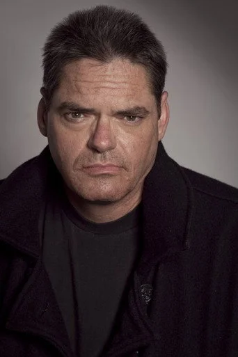 Chân dung Mark Burnham