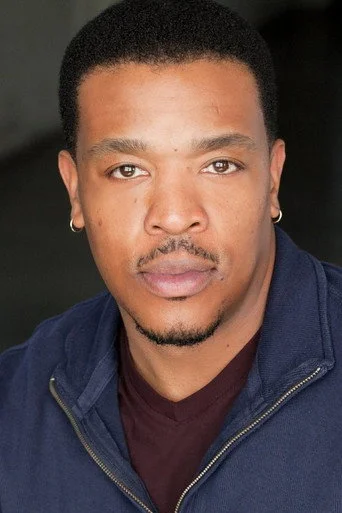 Chân dung Russell Hornsby