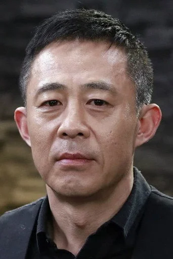 Chân dung Hou Yong