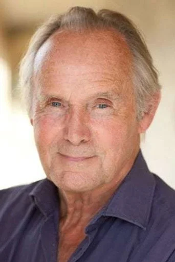 Chân dung Clive Francis