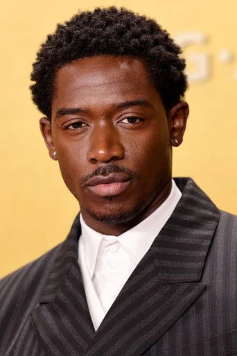 Chân dung Damson Idris