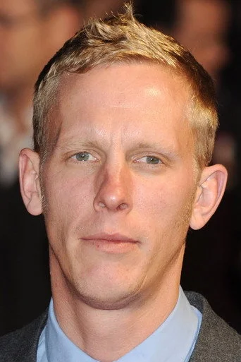 Chân dung Laurence Fox
