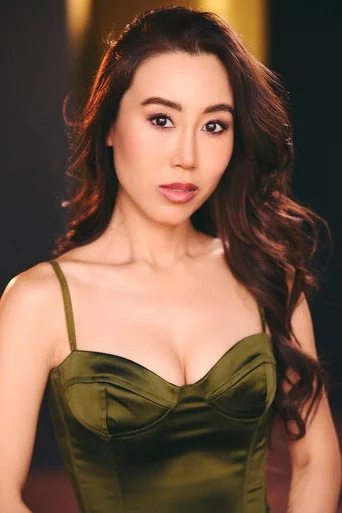 Chân dung Lisa Ellee