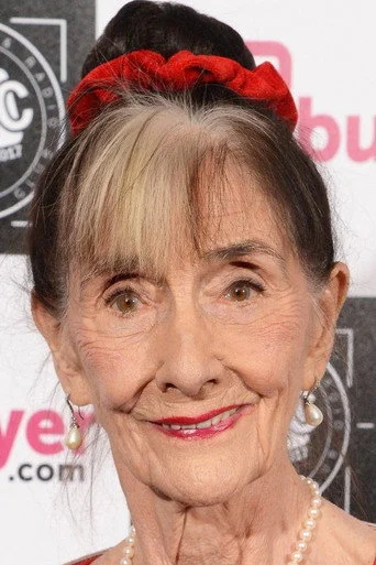 Chân dung June Brown