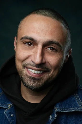 Chân dung Adam Deacon
