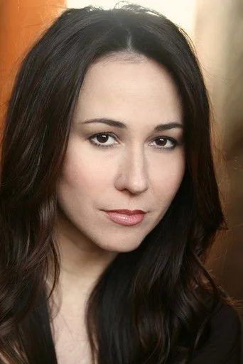 Chân dung Lora Martinez-Cunningham