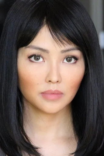 Chân dung Elizabeth Tan