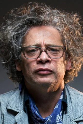 Chân dung Dexter Fletcher