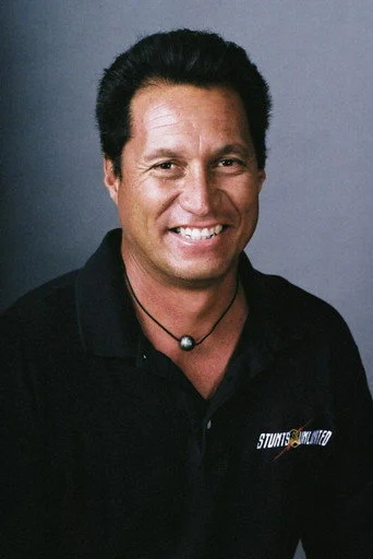 Chân dung Brian Keaulana