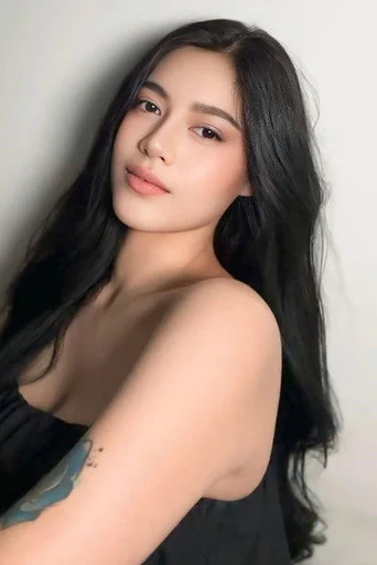 Chân dung Cheena Dizon