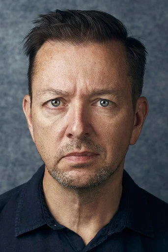 Chân dung Jeremy Theobald