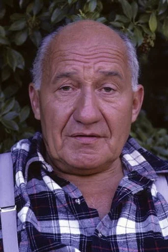 Chân dung Walter Gotell