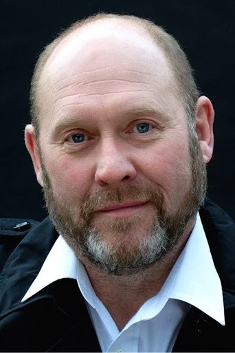 Chân dung Tony Pritchard