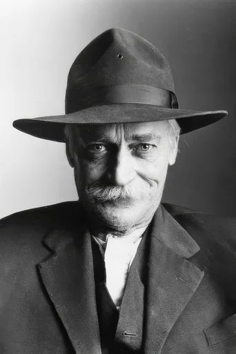 Chân dung Richard Farnsworth