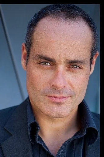 Chân dung Kieron Elliott