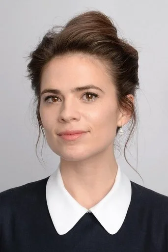 Chân dung Hayley Atwell