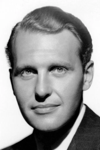 Chân dung Ralph Bellamy