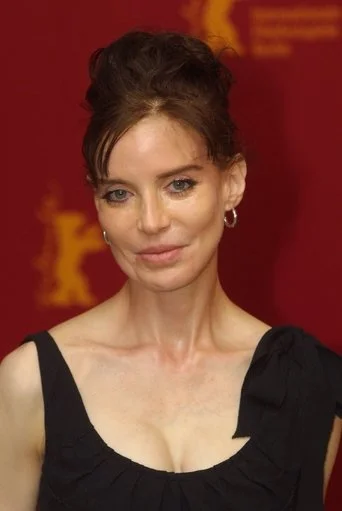 Chân dung Anna Thomson