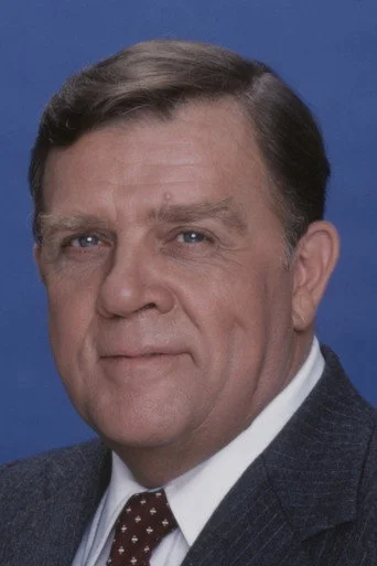Chân dung Pat Hingle