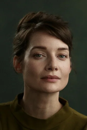 Chân dung Stella Stocker