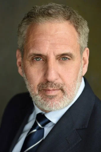 Chân dung Vincent Riotta