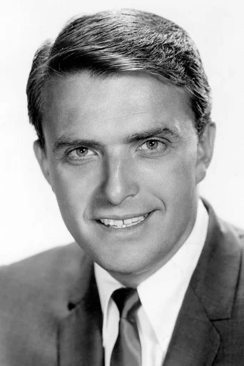 Chân dung Ed Nelson