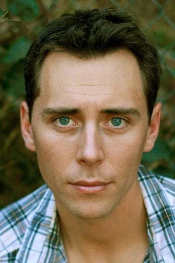 Chân dung Matthew Ducey