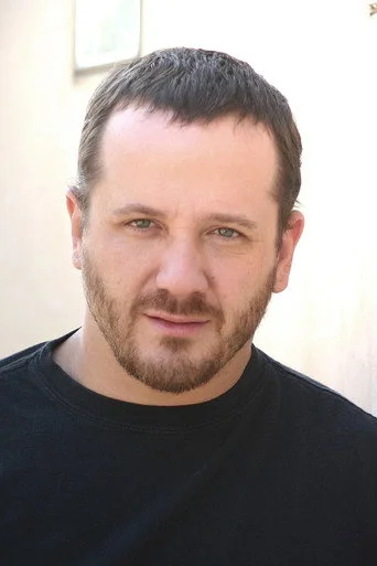 Chân dung Randall Archer