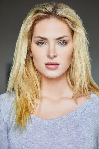 Chân dung Saxon Sharbino