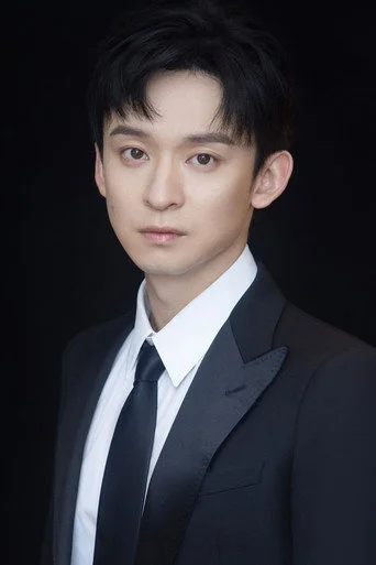 Chân dung Dong Zijian