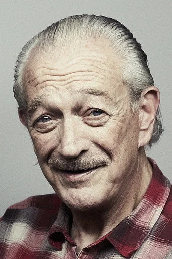 Chân dung Charlie Musselwhite