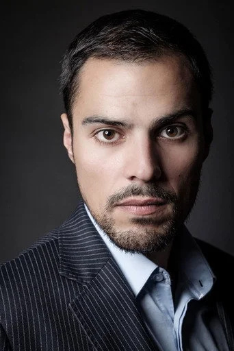 Chân dung Nilton Martins